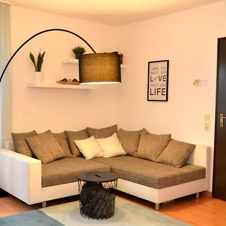 Relaction, Bis 4 Personen, 300m Zum Lift! Skiverleih 30m! Erdgeschoss Mit Terasse! Wifi! Daire