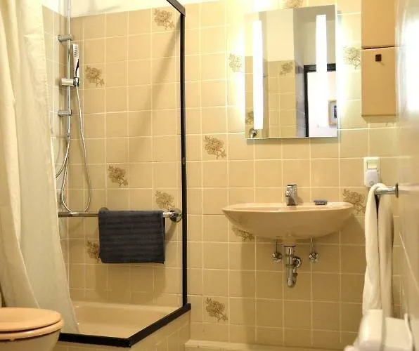 Relaction, Bis 4 Personen, 300m Zum Lift! Skiverleih 30m! Erdgeschoss Mit Terasse! Wifi! Appartement Winterberg